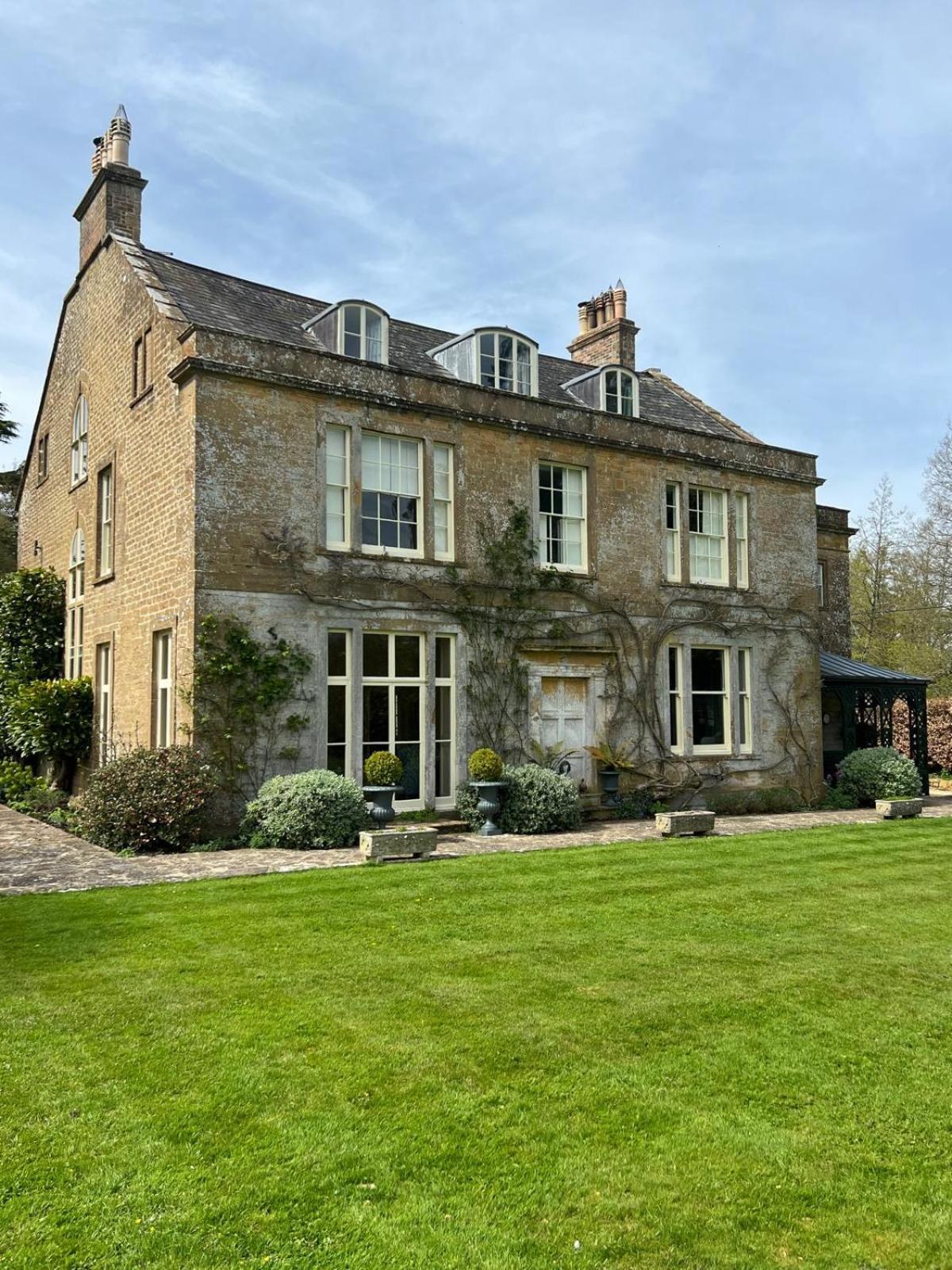 North Perrott The Old Rectory Somerset المظهر الخارجي الصورة